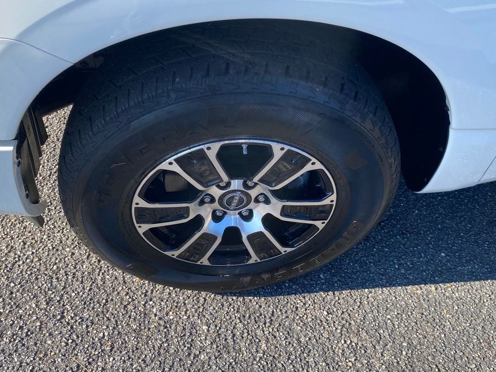 2024 Nissan Titan SV