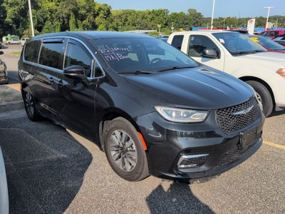 2022 Chrysler Pacifica Hybrid Touring L