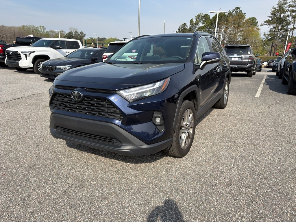 2025 Toyota Camry Hybrid LE