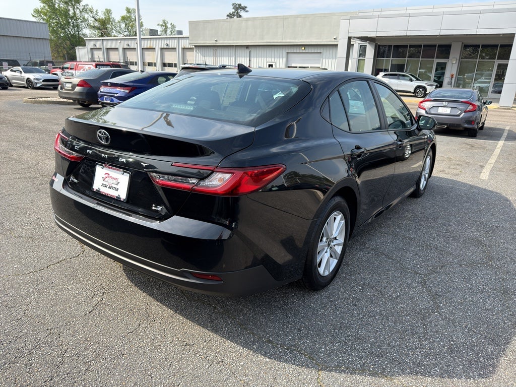 2025 Toyota Camry Hybrid LE