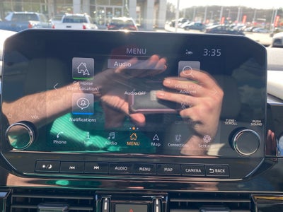 2025 Nissan Pathfinder SL