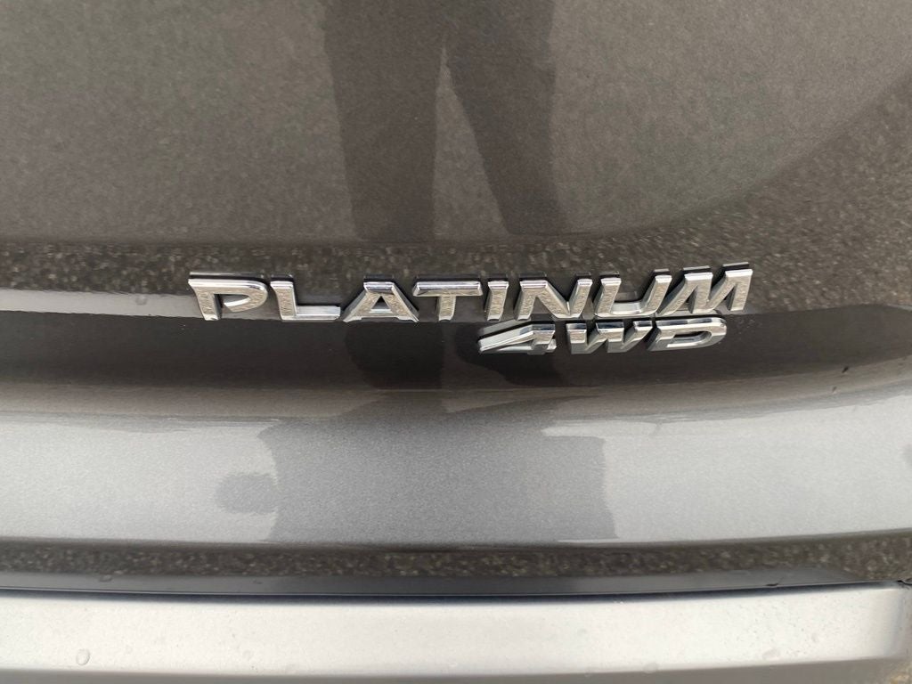 2023 Nissan Pathfinder Platinum