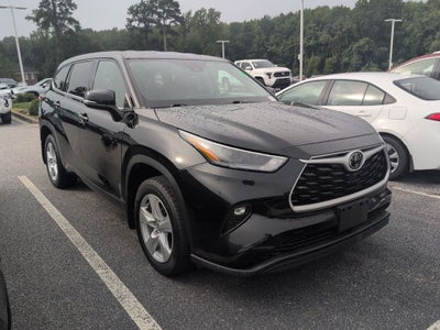 2022 Toyota Highlander LE