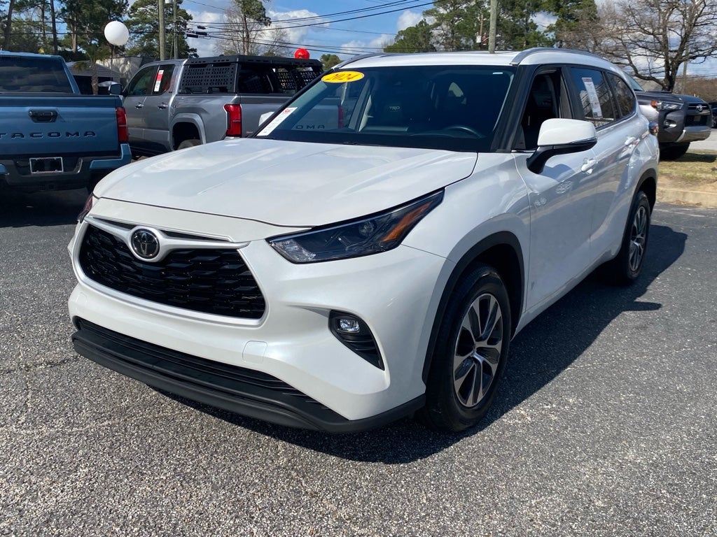 2024 Toyota Highlander XLE