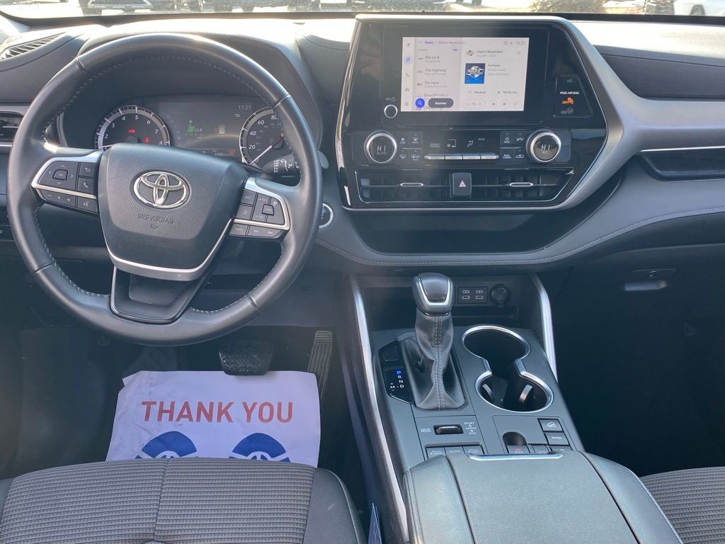 2024 Toyota Highlander LE