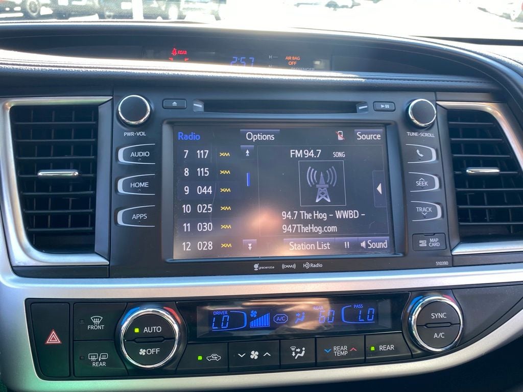 2019 Toyota Highlander SE Nightshade