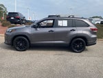 2019 Toyota Highlander SE Nightshade