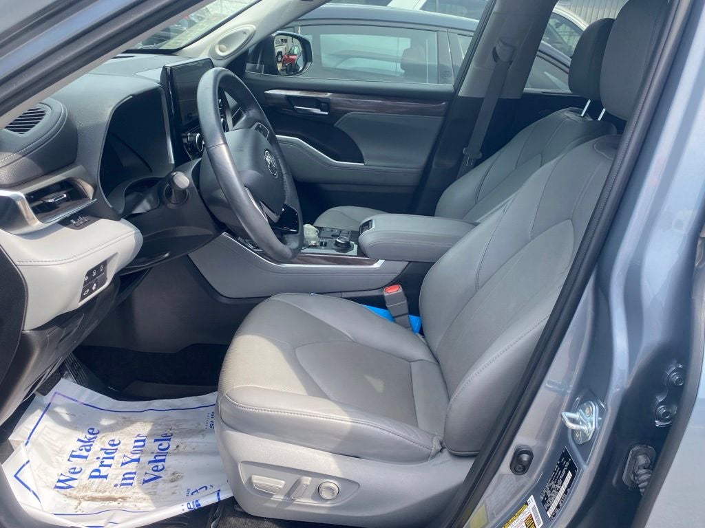 2022 Toyota Highlander XSE