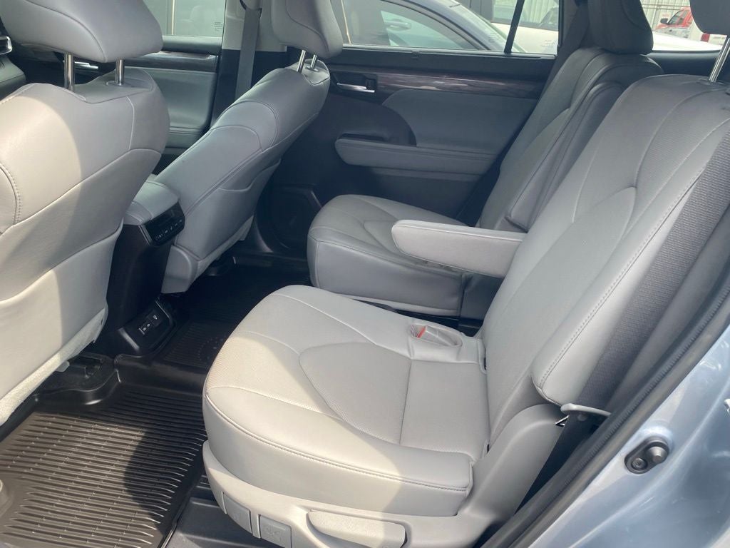 2022 Toyota Highlander XSE