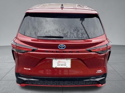 2022 Toyota Sienna XSE 7 Passenger