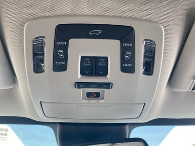 2025 Toyota Sienna XLE 8 Passenger