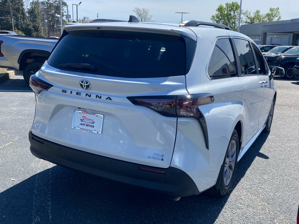 2024 Toyota Sienna XLE