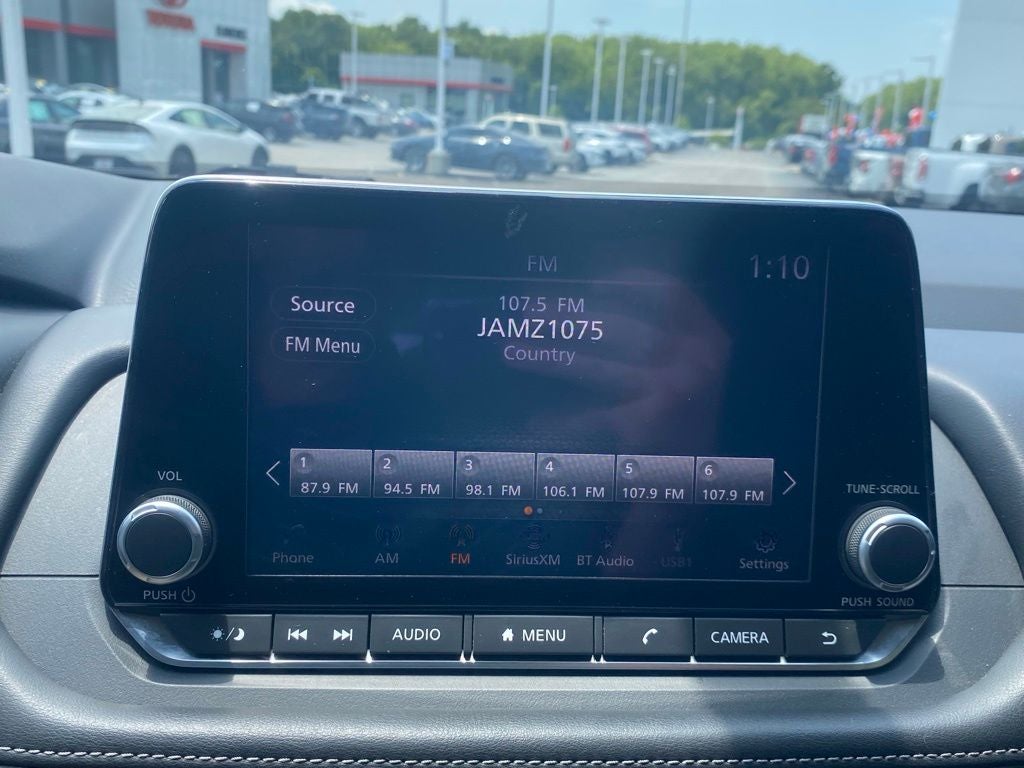 2025 Nissan Rogue SV