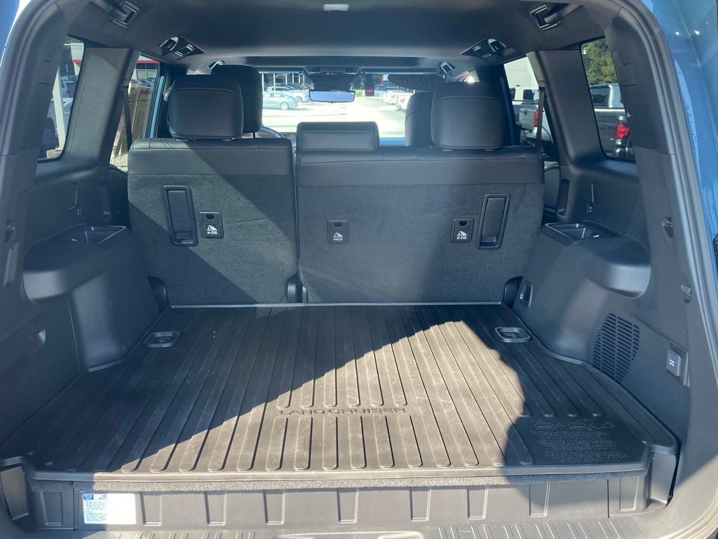 2026 Toyota Land Cruiser Base
