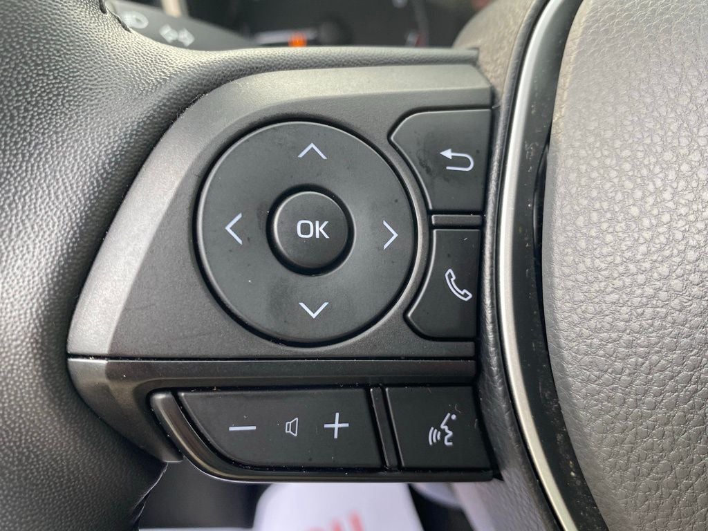 2025 Toyota Corolla Hatchback SE