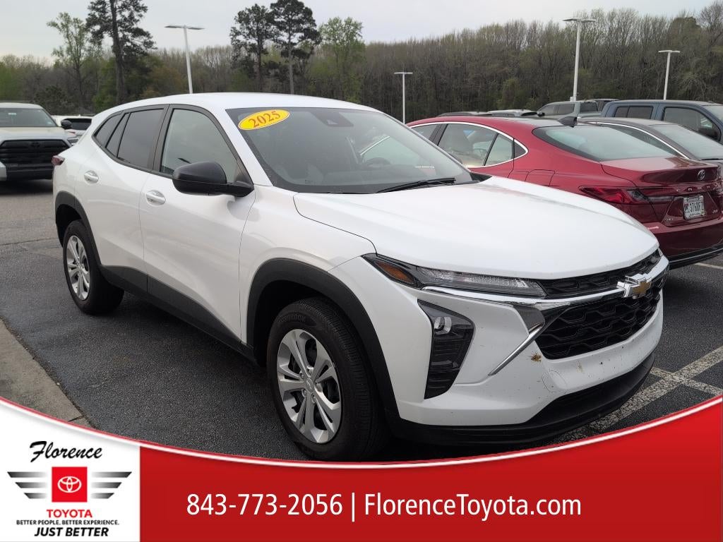 2025 Chevrolet Trax LS