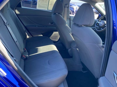 2023 Hyundai Elantra SE