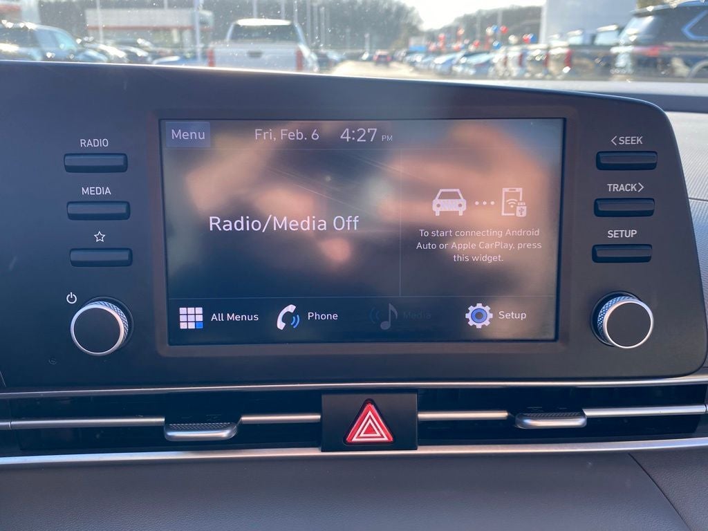 2023 Hyundai Elantra SE