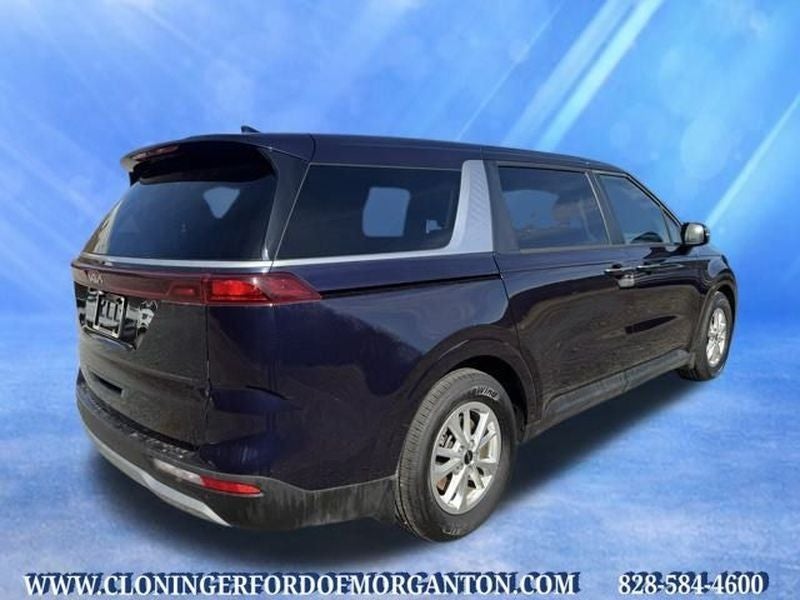 2023 Kia Carnival LX