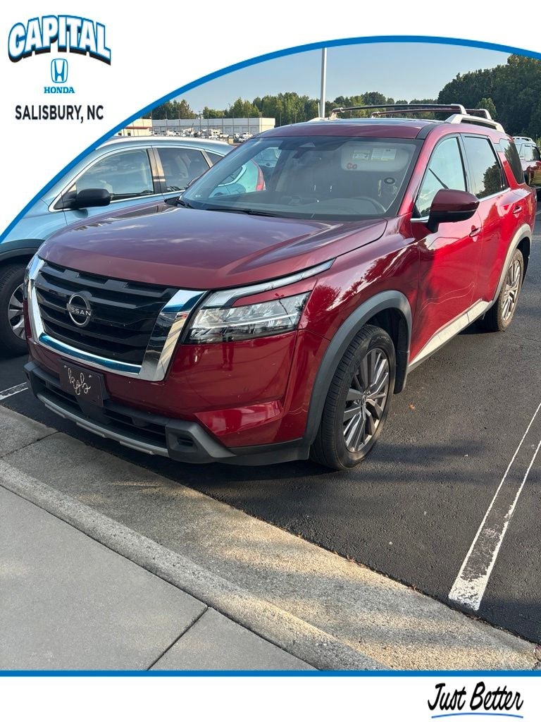 2023 Nissan Pathfinder SL