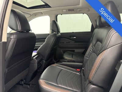2023 Nissan Pathfinder Platinum
