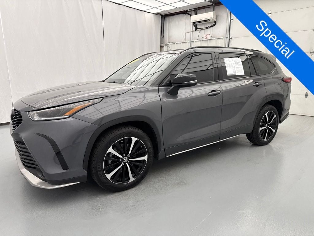 2022 Toyota Highlander XSE