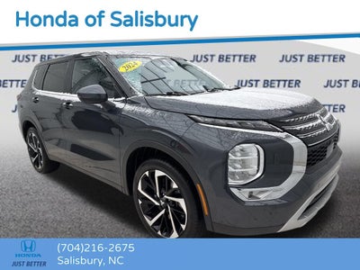 2024 Mitsubishi Outlander SE