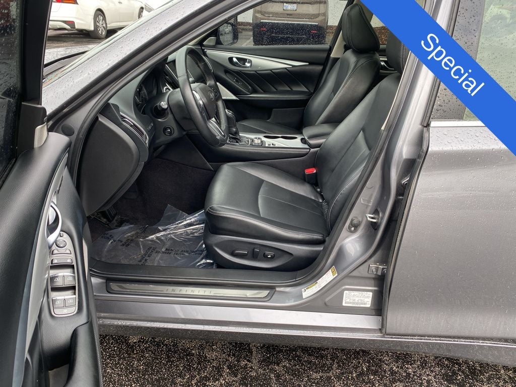 2023 INFINITI Q50 LUXE