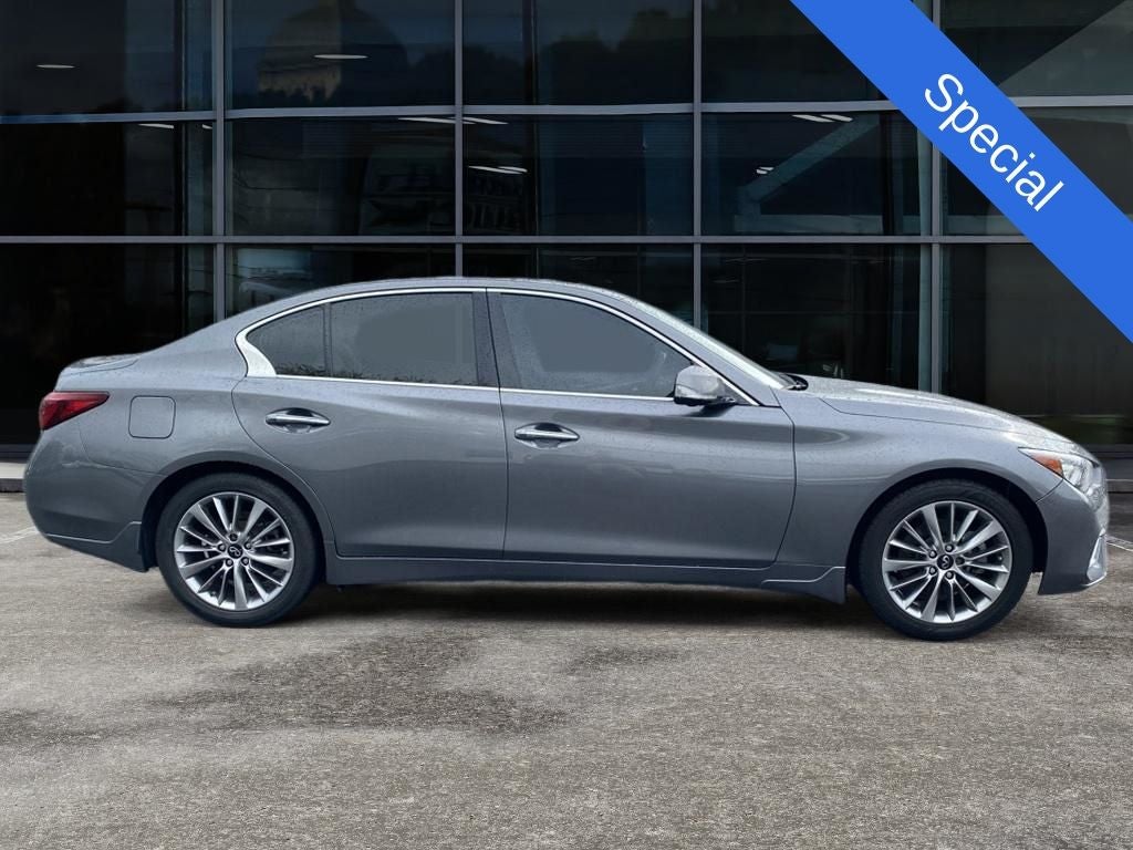 2023 INFINITI Q50 LUXE