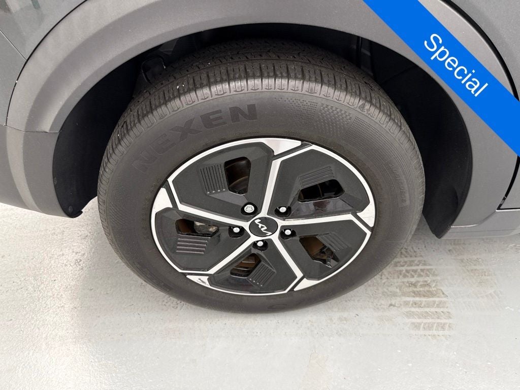 2023 Kia Niro EX