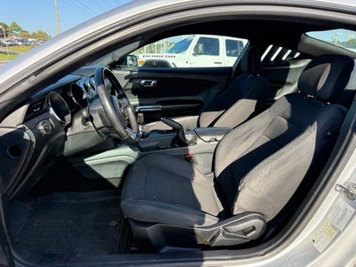 2016 Ford Mustang V6