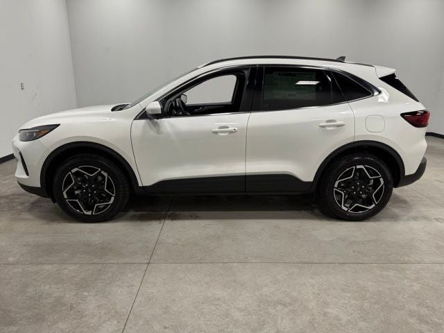 2026 Ford Escape Hybrid Platinum