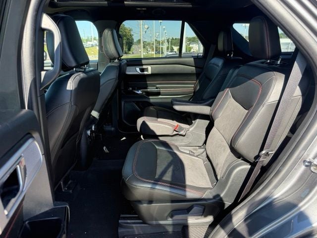 2024 Ford Explorer ST-Line