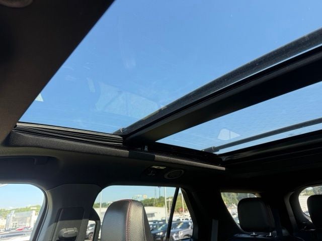 2024 Ford Explorer ST-Line