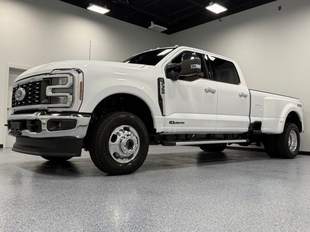2026 Ford F-350SD Lariat DRW