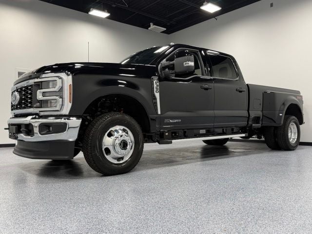 2026 Ford F-350SD Lariat DRW