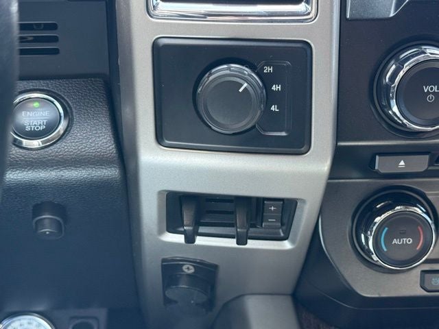 2017 Ford F-350SD Lariat DRW