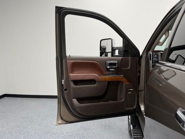 2015 Chevrolet Silverado 3500HD High Country