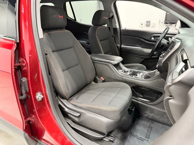 2021 GMC Acadia AT4