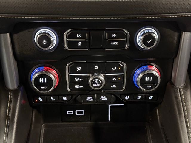 2023 GMC Yukon XL SLT