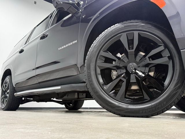 2024 Chevrolet Suburban LT