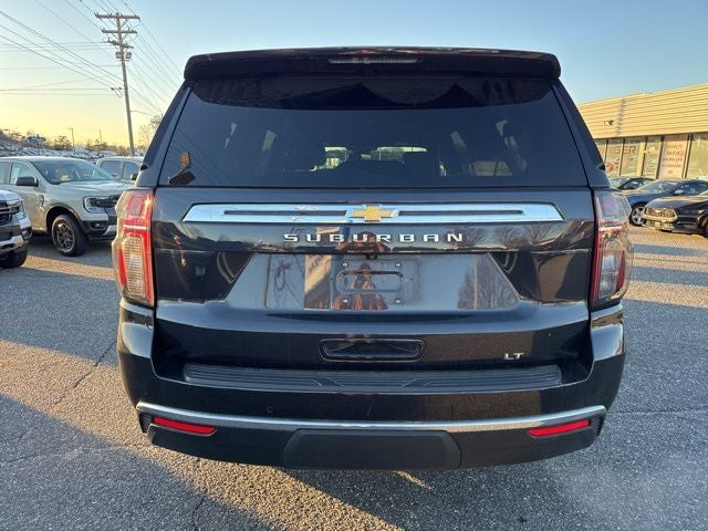 2024 Chevrolet Suburban LT