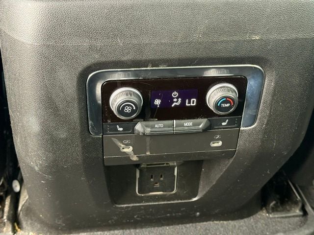 2022 Chevrolet Suburban RST