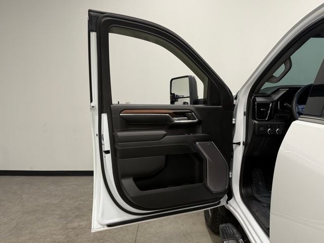 2024 GMC Sierra 3500HD Denali