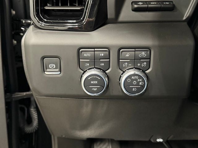 2025 GMC Sierra 2500HD AT4X