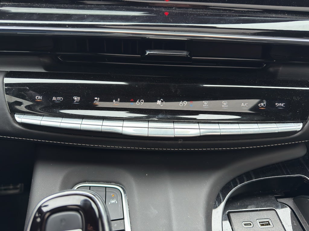 2024 Cadillac Escalade ESV AWD V-Series