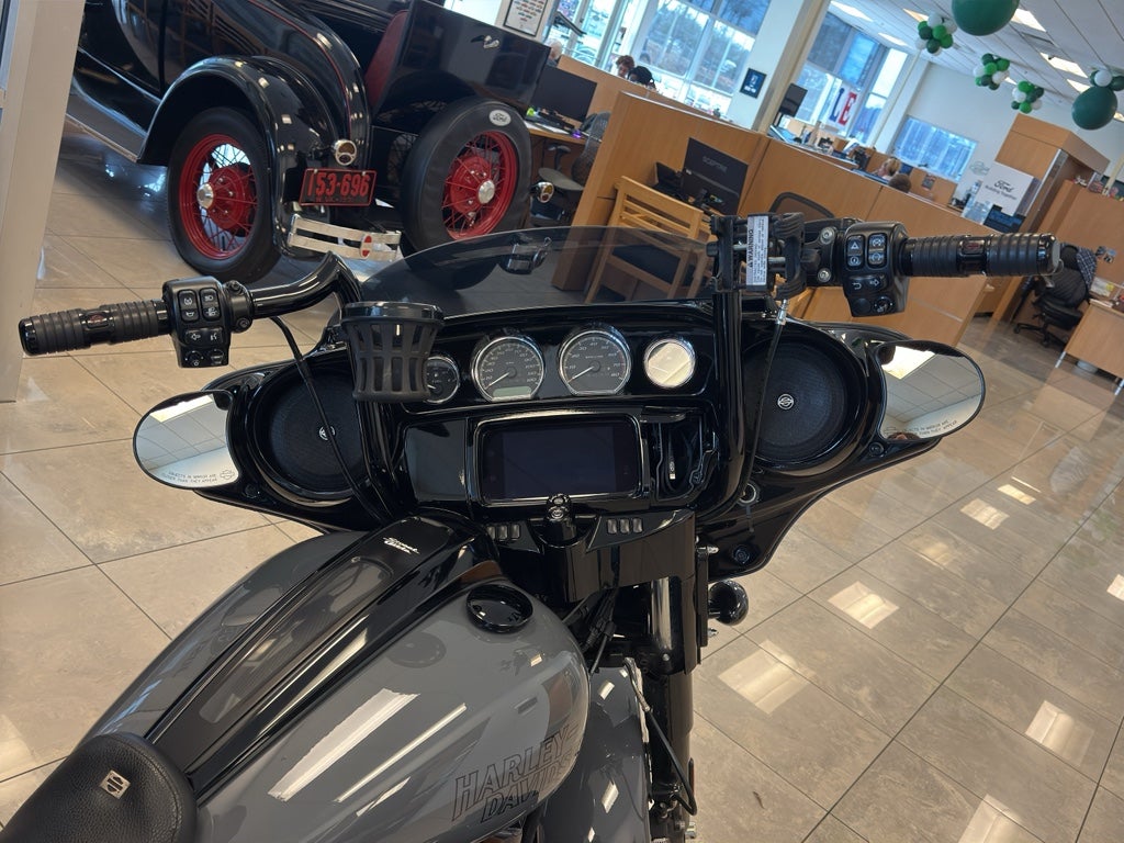 2022 Harley-Davidson FLHXST Street Glide Touring Pkg