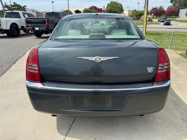 2007 Chrysler 300C Base
