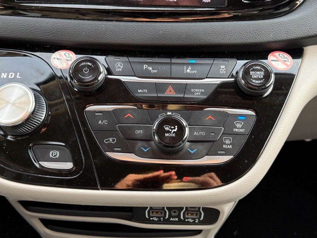 2023 Chrysler Pacifica Touring L