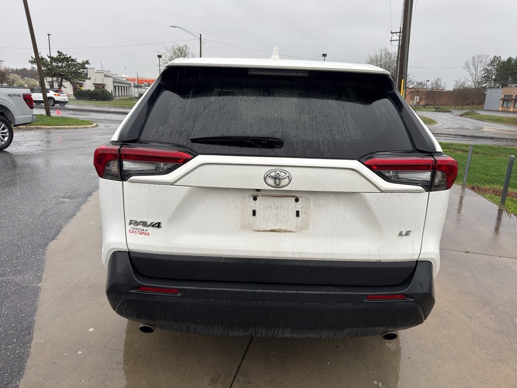 2022 Toyota RAV4 LE